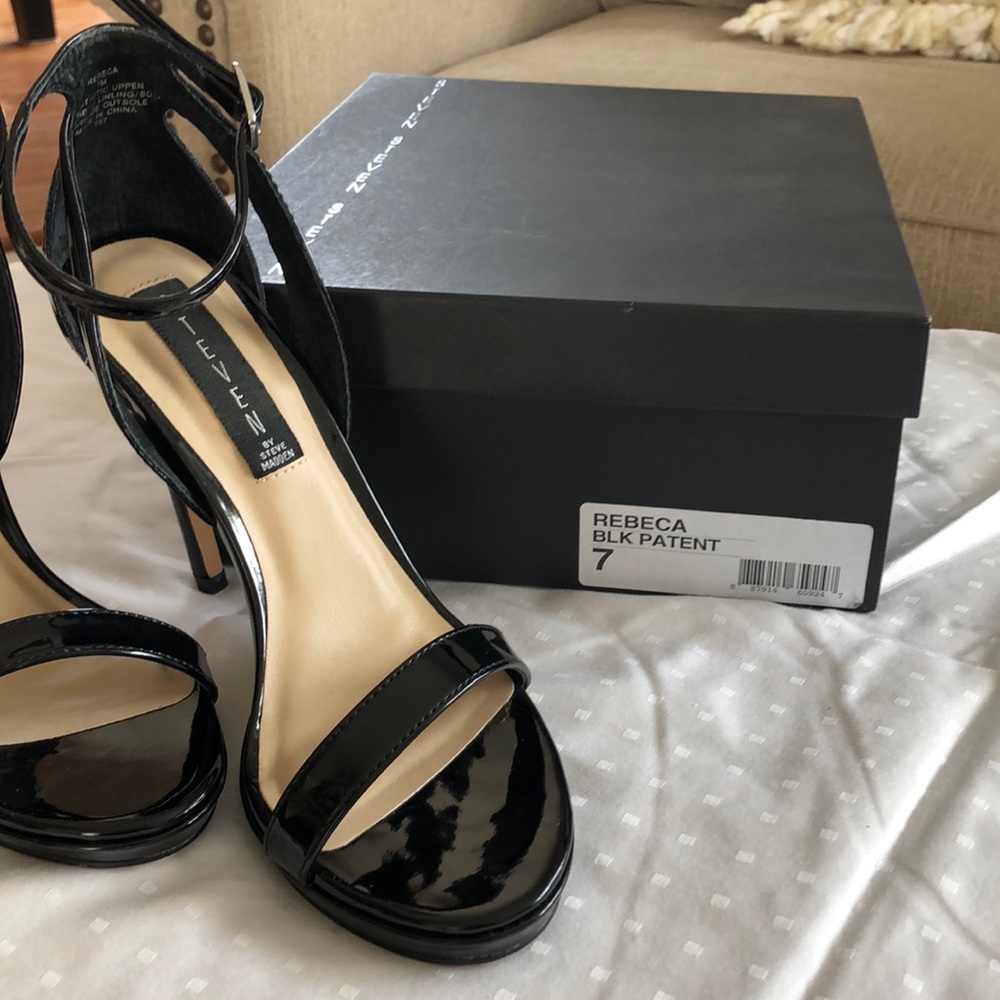 Steven Madden 4” Paten Black Heel